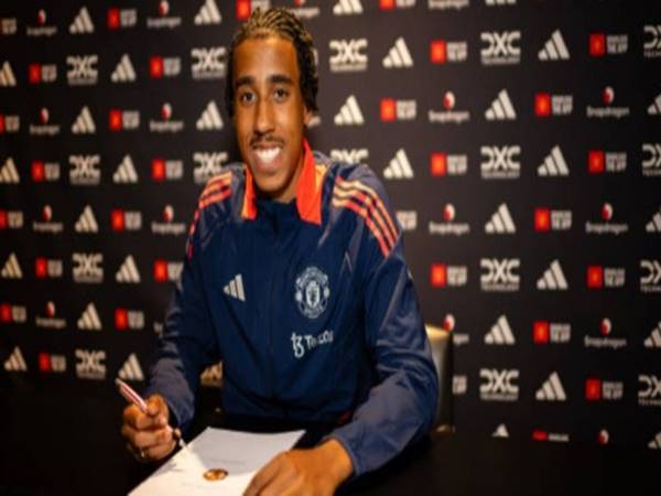 Chuyển nhượng MU chiều 23/7: Man United cướp Yoro khỏi tay Real